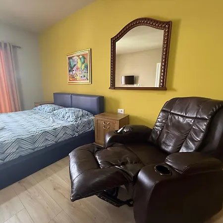 Mikpritja Pogradec, Tushemisht Appartement